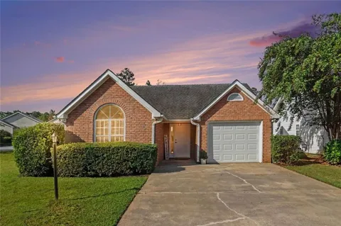 37 Greentree Drive