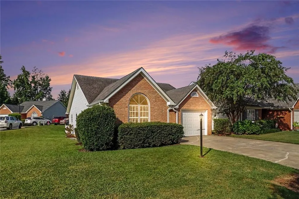 37 Greentree Drive Newnan, GA 30265