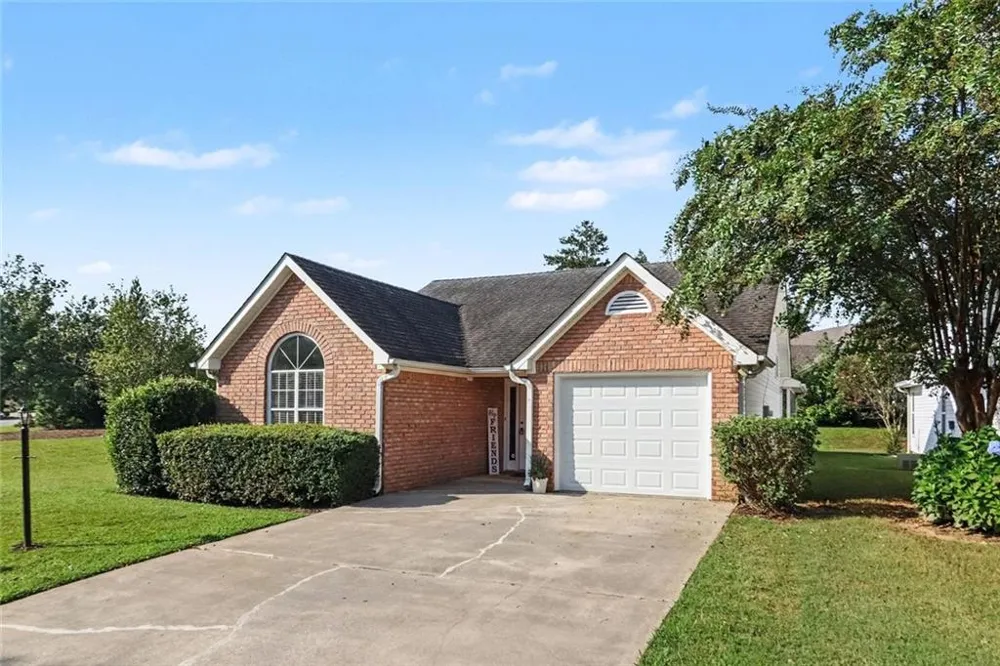 37 Greentree Drive Newnan, GA 30265