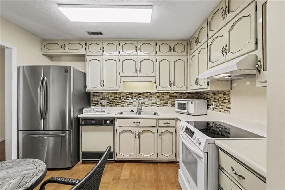 7107 Forest Lane Union City, GA 30291