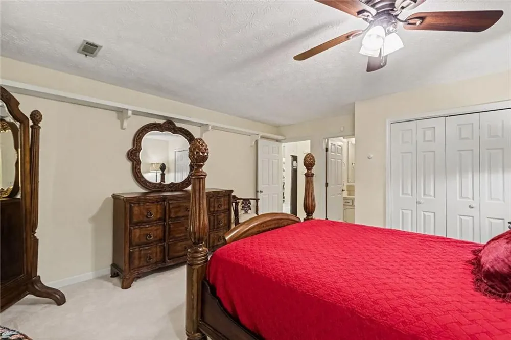 7107 Forest Lane Union City, GA 30291