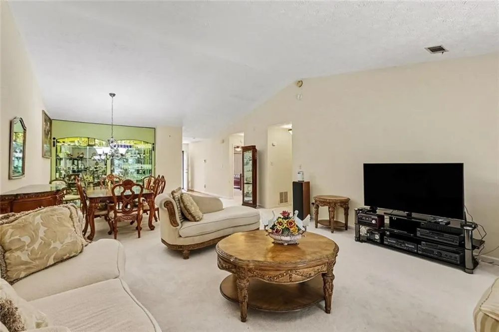 7107 Forest Lane Union City, GA 30291