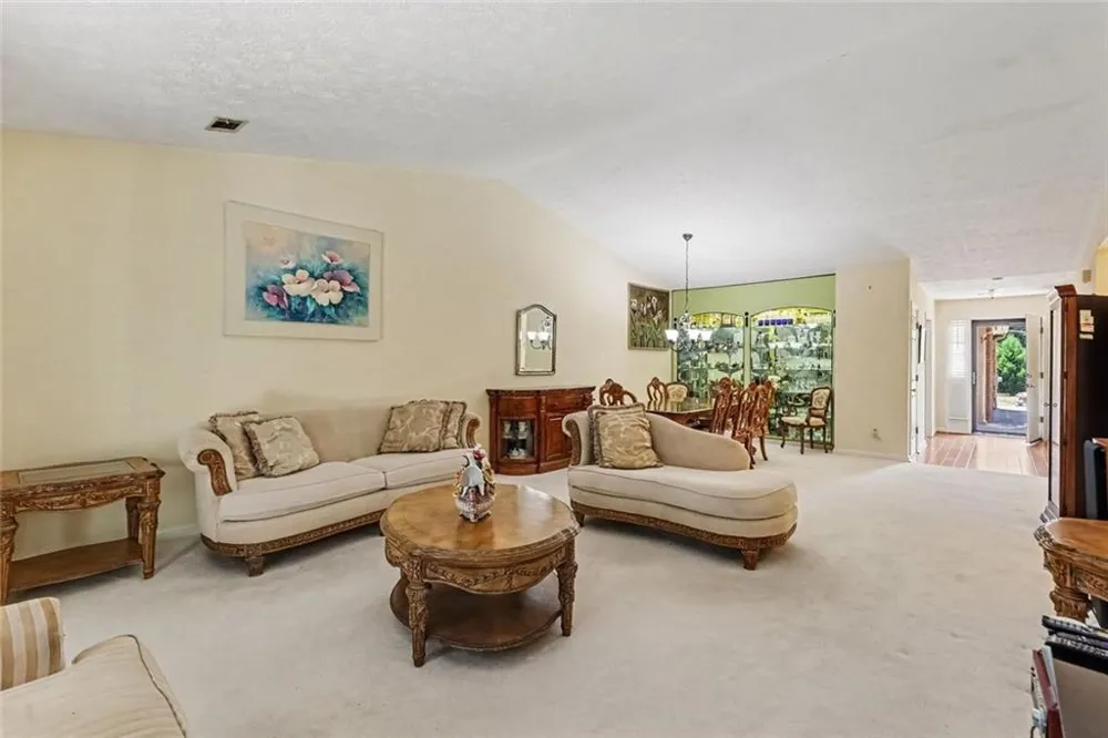 7107 Forest Lane Union City, GA 30291