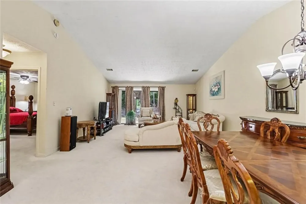 7107 Forest Lane Union City, GA 30291