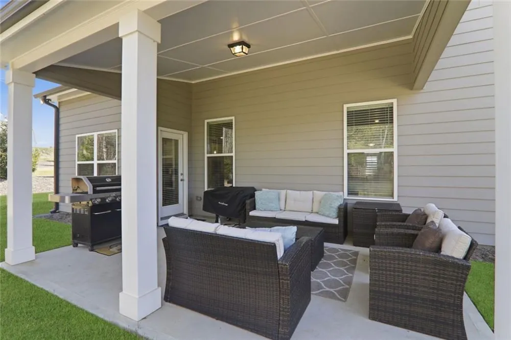 22 Winding Rose Drive Hoschton, GA 30548