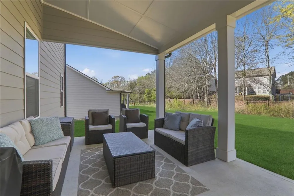 22 Winding Rose Drive Hoschton, GA 30548