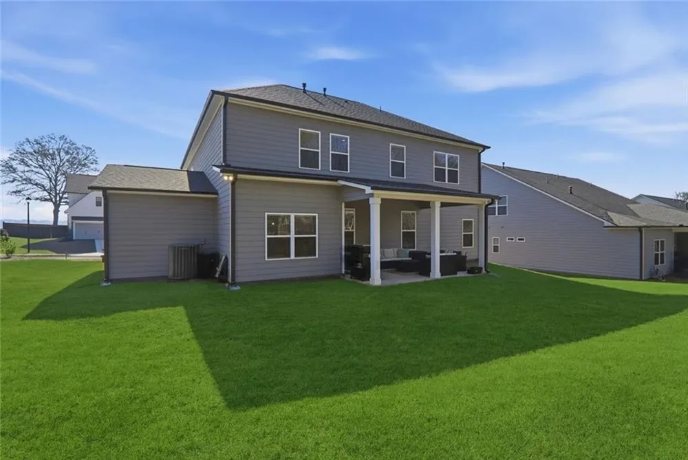 22 Winding Rose Drive Hoschton, GA 30548