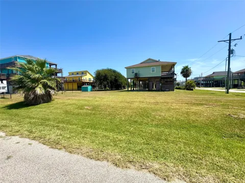882 Gulfview Drive