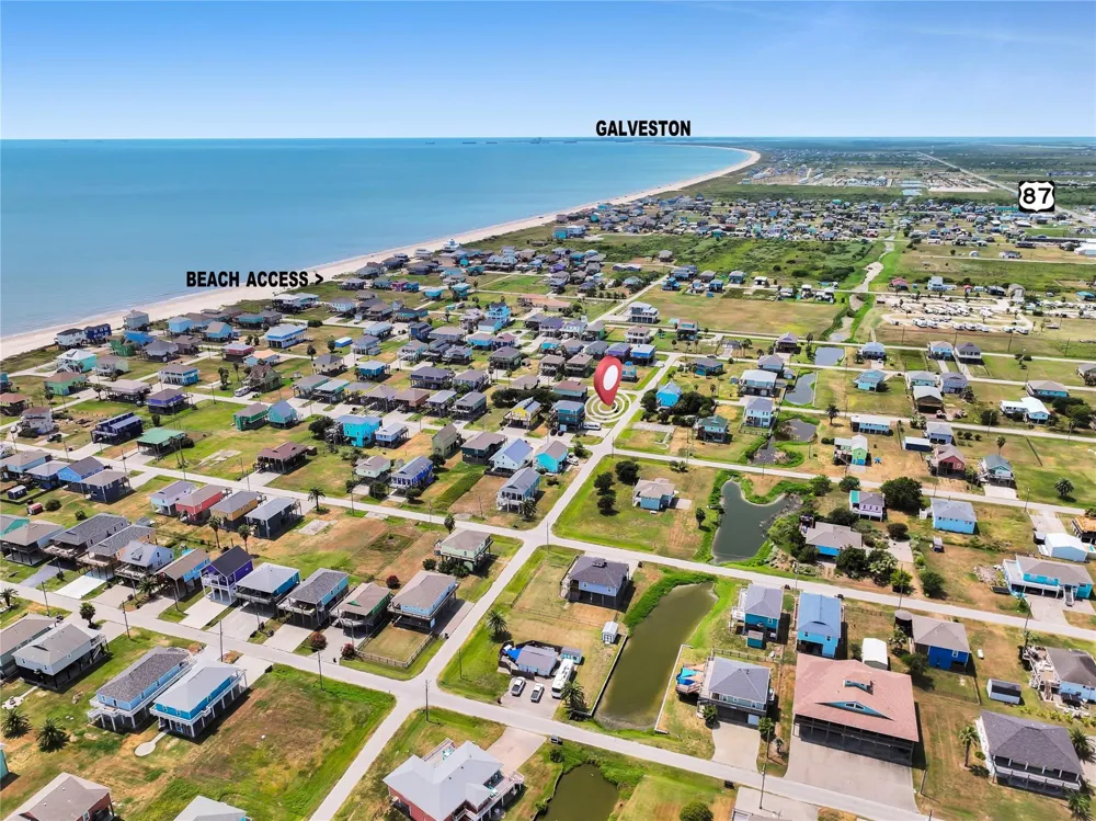 882 Gulfview Drive Crystal Beach, TX 77650