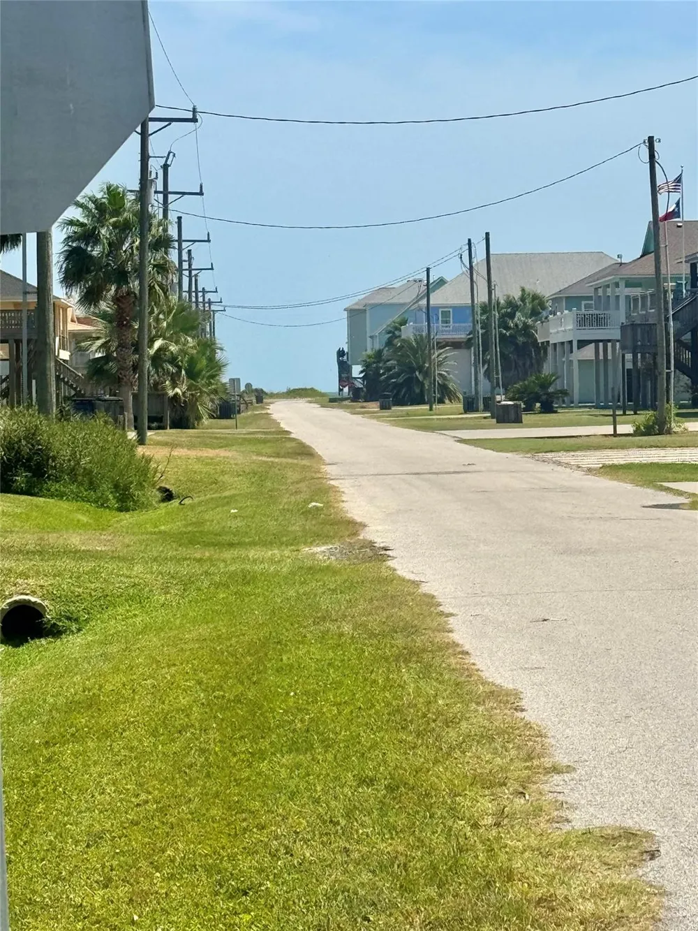 882 Gulfview Drive Crystal Beach, TX 77650