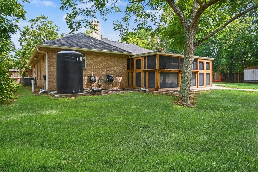 142 Happy Hollow Street Alvin, TX 77511