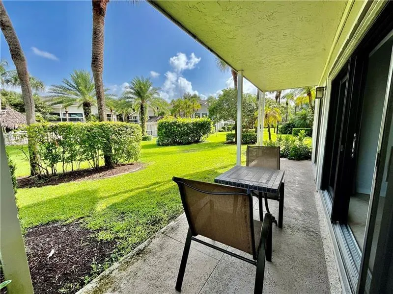 11863 Wimbledon Circle #401 Wellington, FL 33414