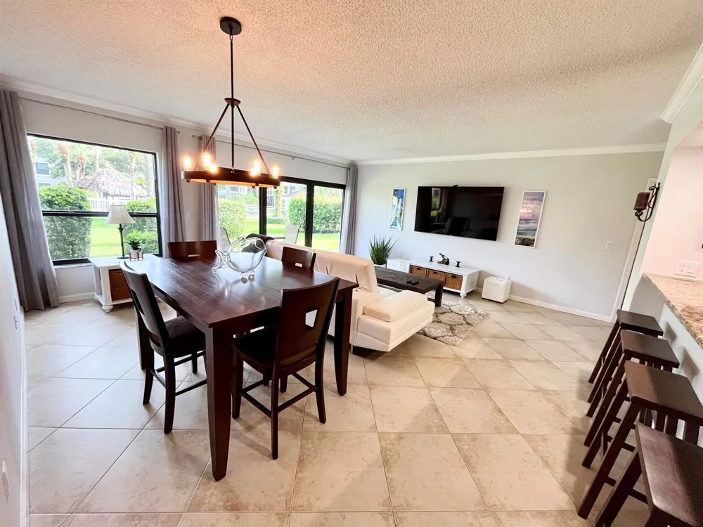 11863 Wimbledon Circle #401 Wellington, FL 33414