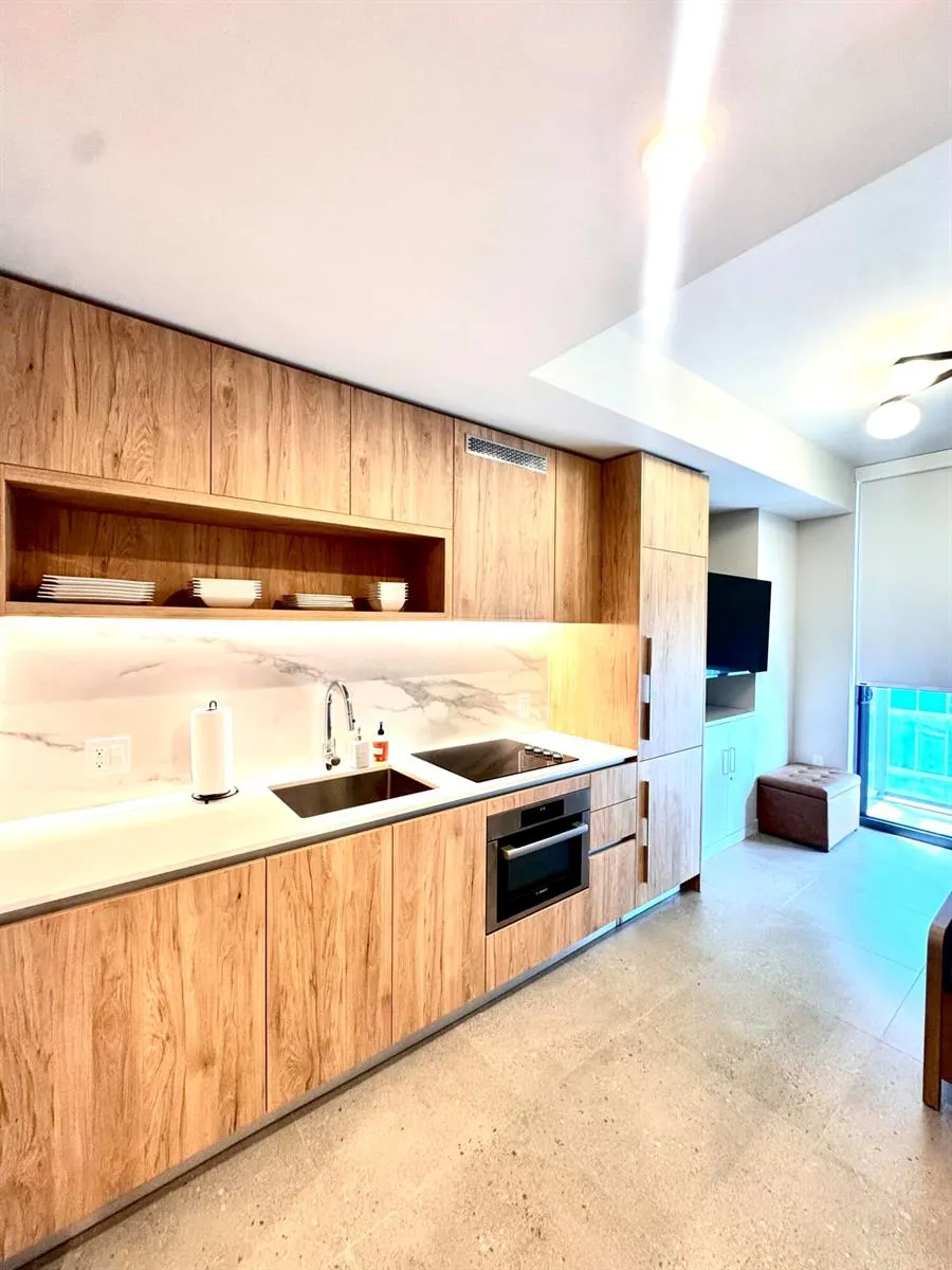11 NE 6th Street #2606 Miami, FL 33132