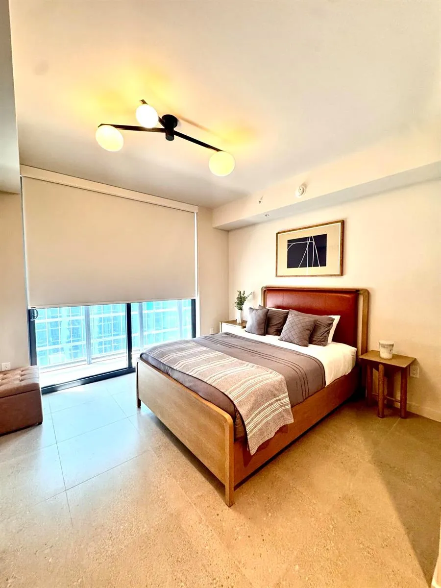 11 NE 6th Street #2606 Miami, FL 33132