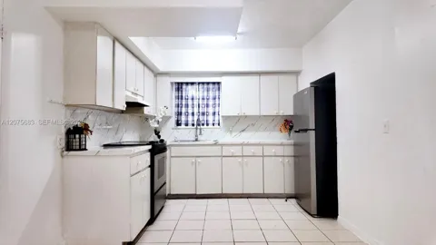 2367 NW 82nd St Miami