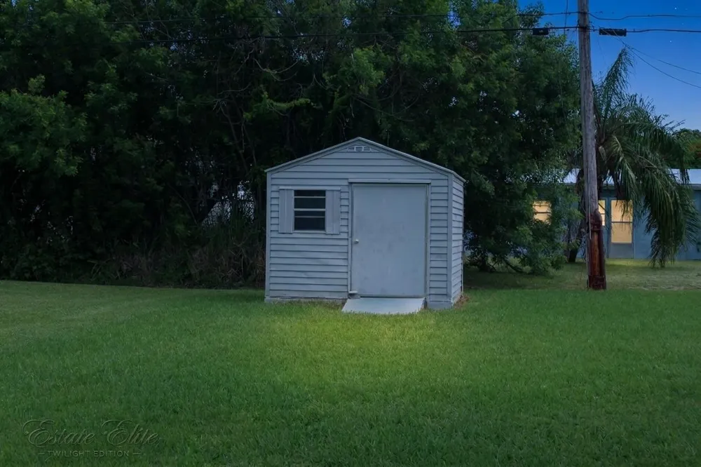 1480 6th Avenue Vero Beach, FL 32960