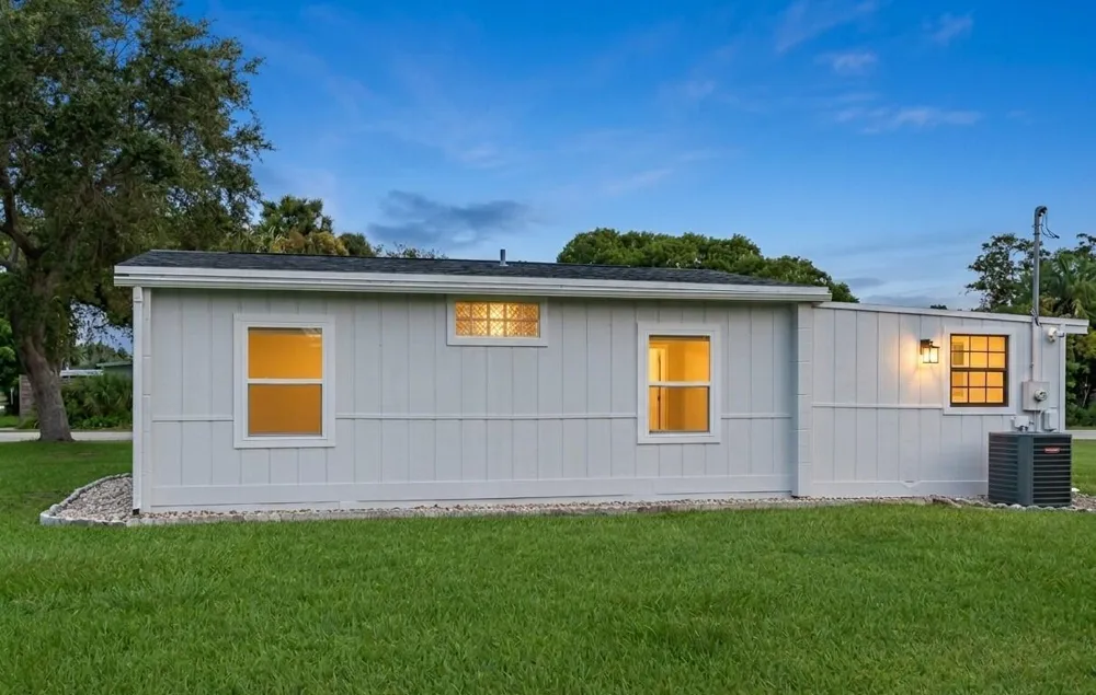 1480 6th Avenue Vero Beach, FL 32960