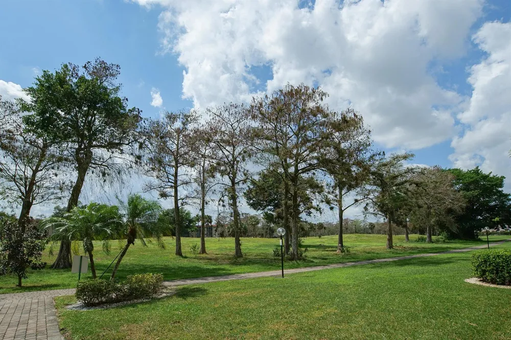 6080 NW 44th Street NW #Apt 414 Lauderhill, FL 33319