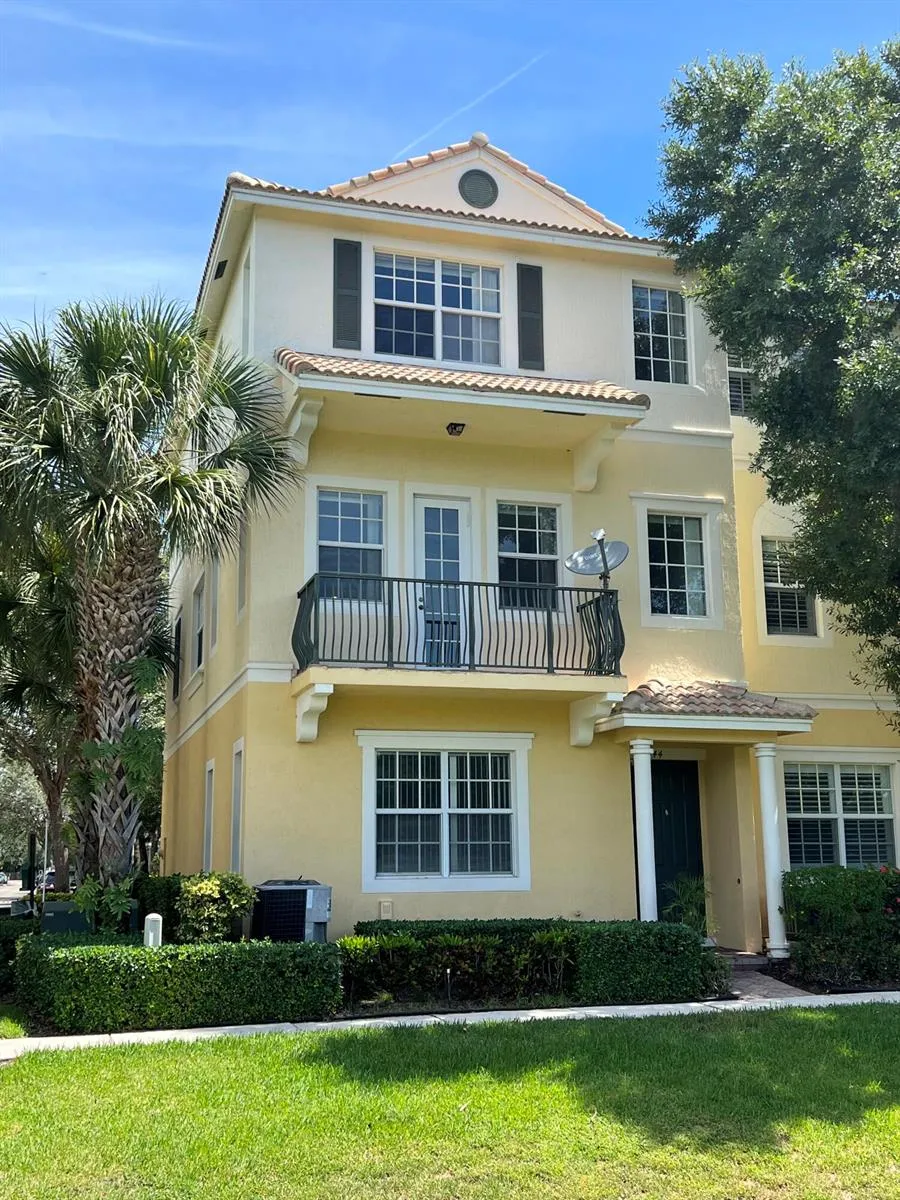 1844 NW 9th Street Boca Raton, FL 33486