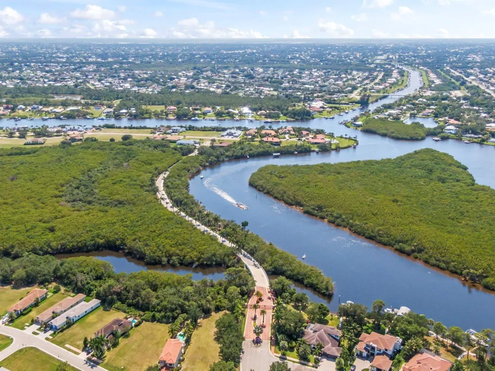 132 SE VIA TIRSO Port St. Lucie, FL 34952