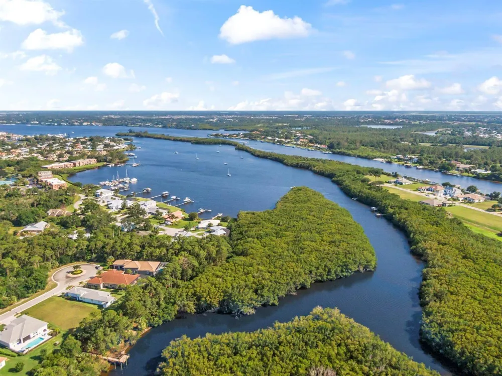 132 SE VIA TIRSO Port St. Lucie, FL 34952