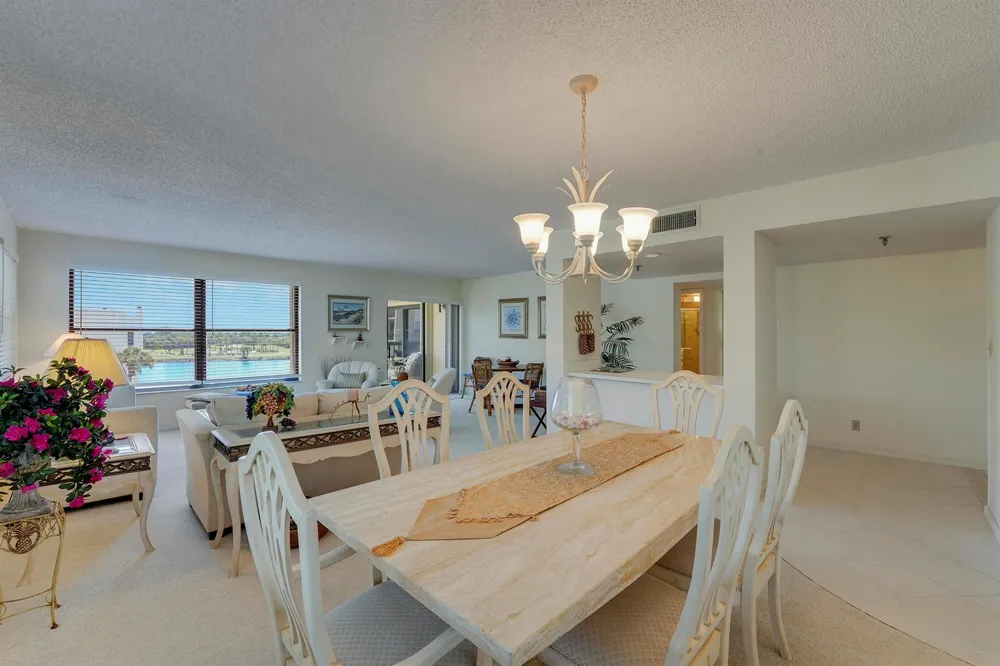 372 Golfview Road #403 North Palm Beach, FL 33408