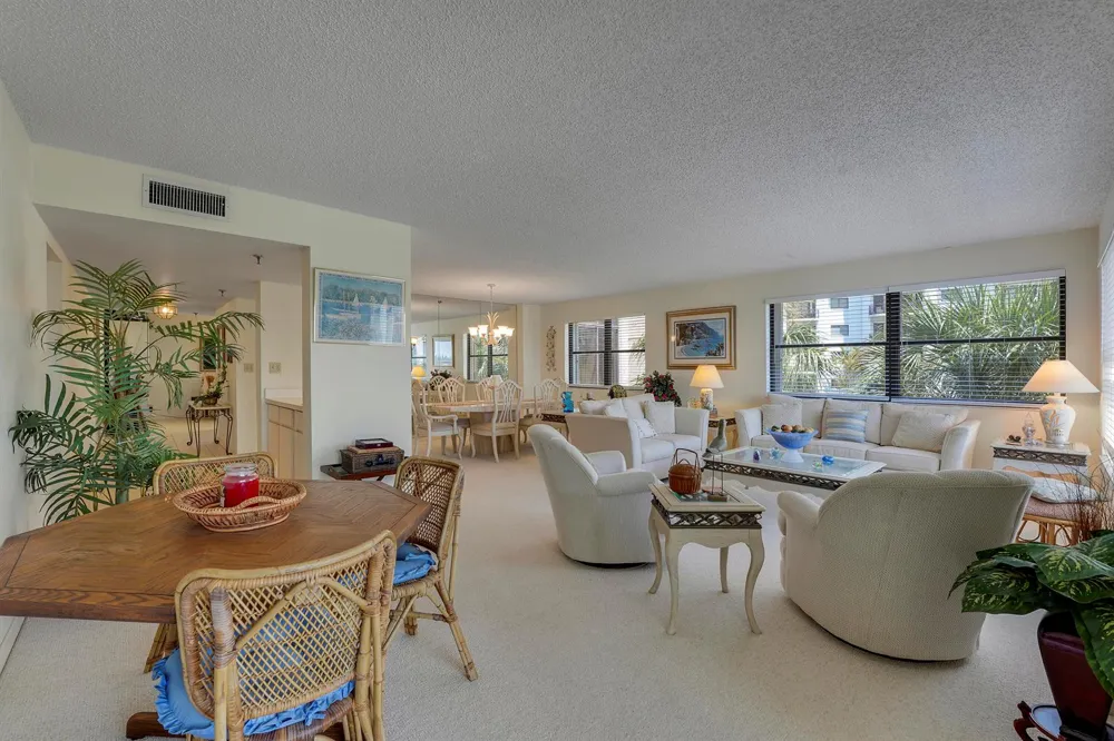 372 Golfview Road #403 North Palm Beach, FL 33408