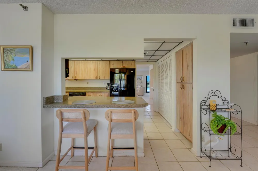 372 Golfview Road #403 North Palm Beach, FL 33408