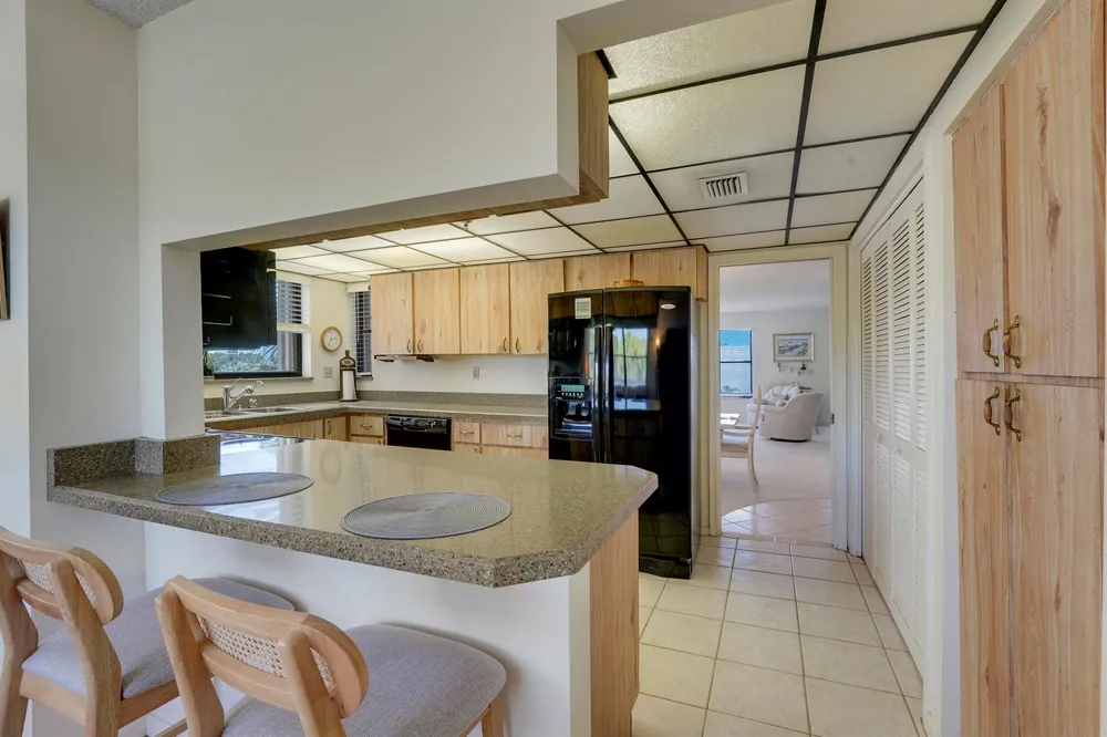 372 Golfview Road #403 North Palm Beach, FL 33408