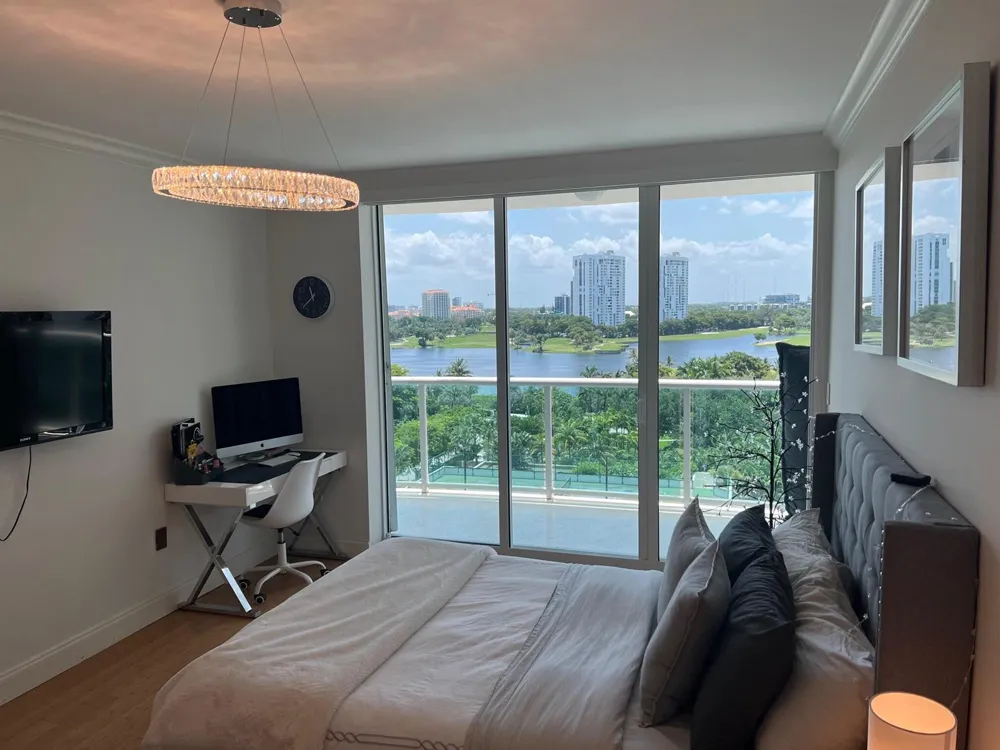 20201 E Country Club Drive #1009 Aventura, FL 33180