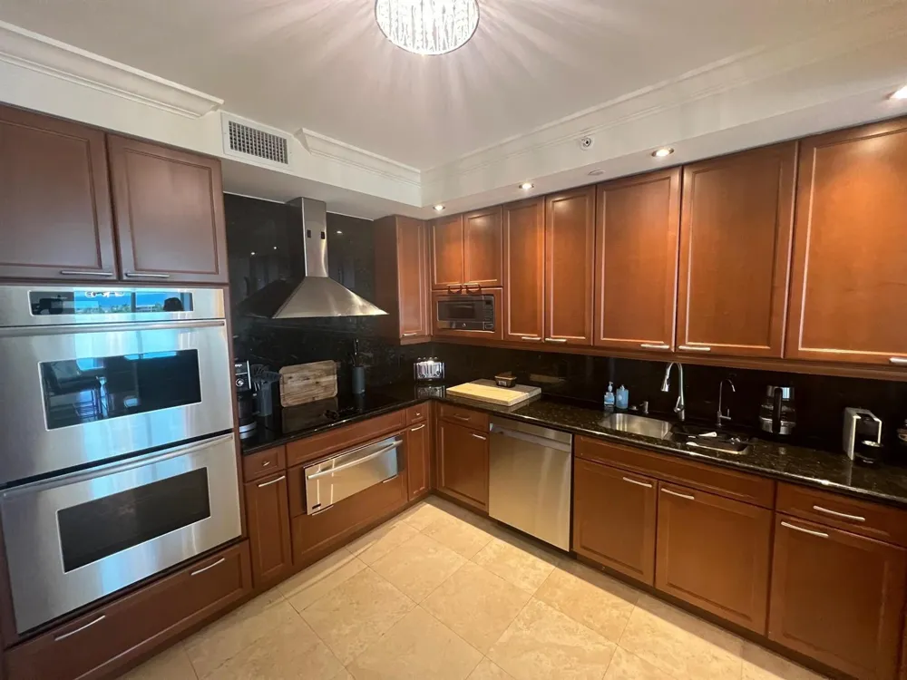 20201 E Country Club Drive #1009 Aventura, FL 33180