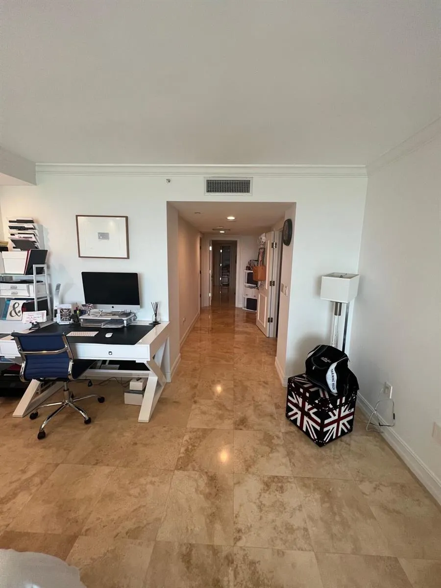 20201 E Country Club Drive #1009 Aventura, FL 33180