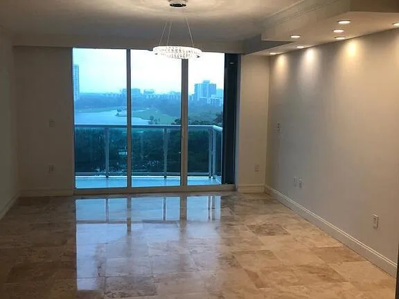 20201 E Country Club Drive #1009 Aventura, FL 33180