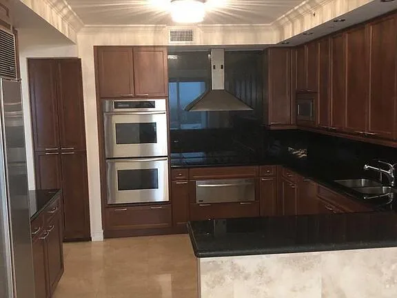 20201 E Country Club Drive #1009 Aventura, FL 33180