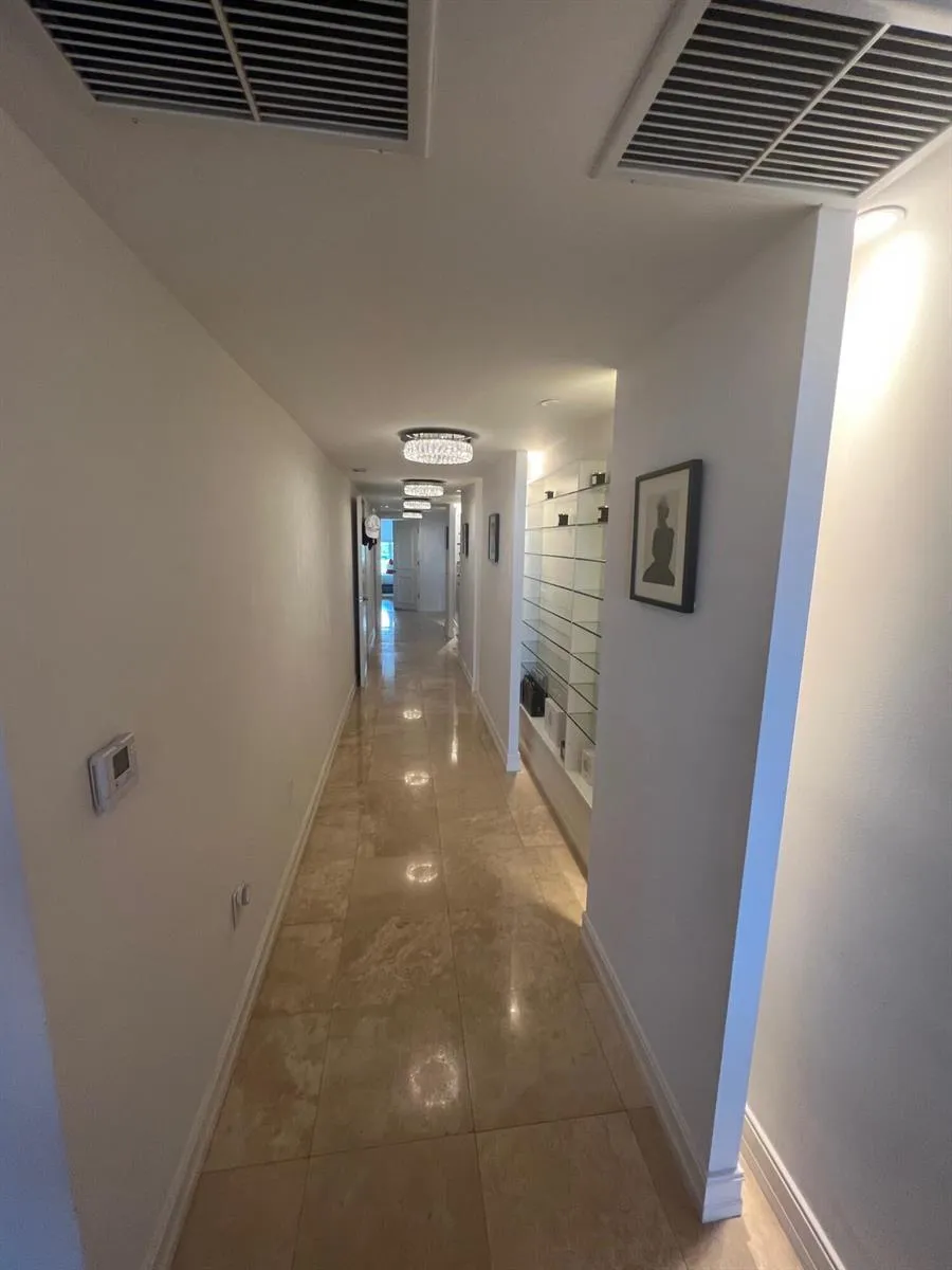 20201 E Country Club Drive #1009 Aventura, FL 33180