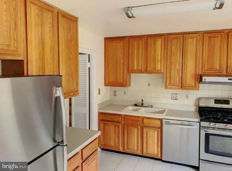 2321 BEDFORDSHIRE CIRCLE Reston, VA 20191