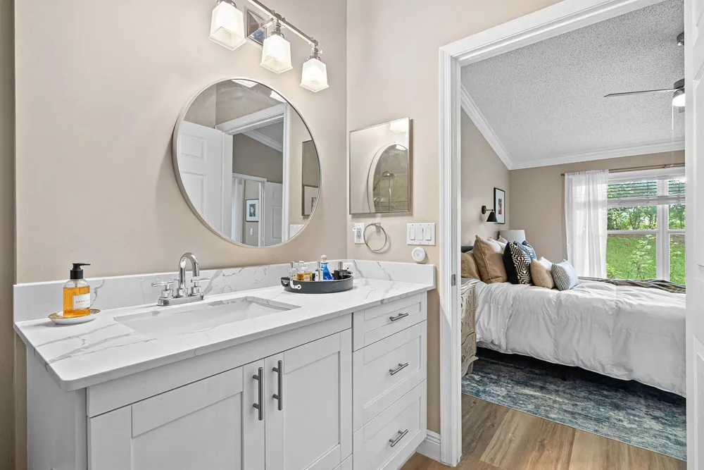 9444 SWANSEA LANE West Palm Beach, FL 33411