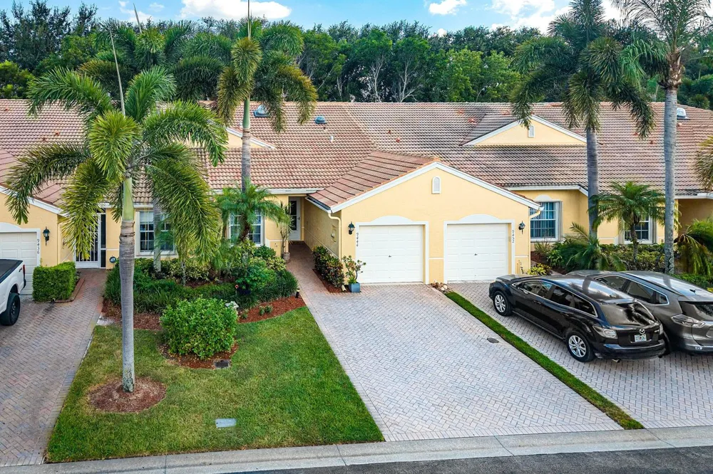 9444 SWANSEA LANE West Palm Beach, FL 33411