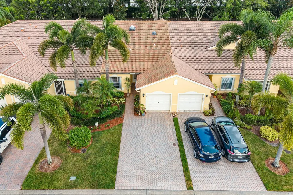9444 SWANSEA LANE West Palm Beach, FL 33411