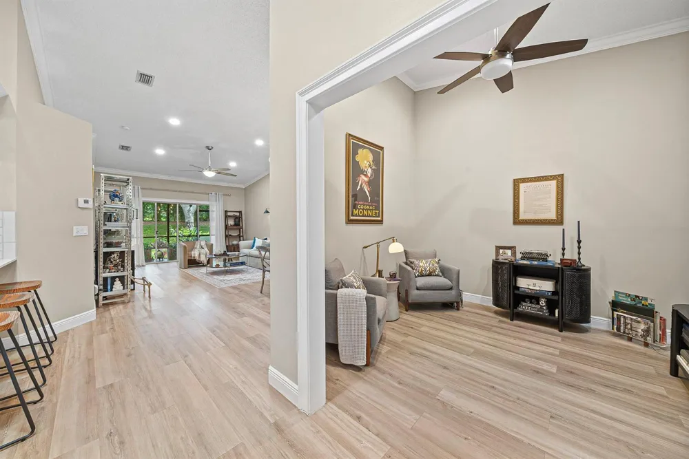 9444 SWANSEA LANE West Palm Beach, FL 33411