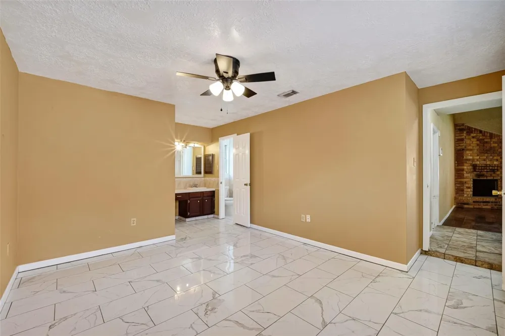 1379 Wrotham Lane Channelview, TX 77530