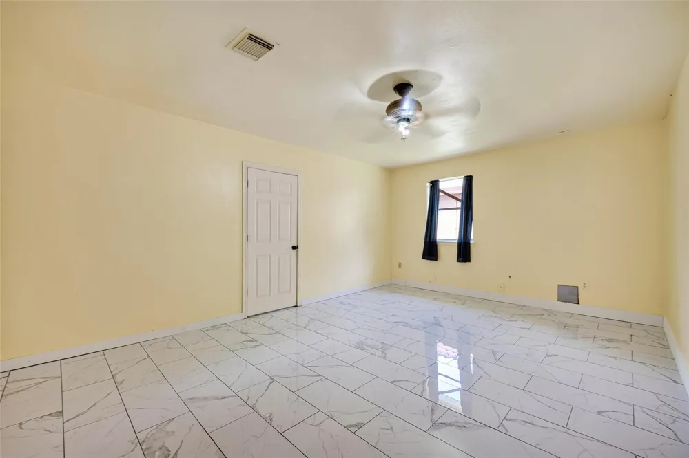 1379 Wrotham Lane Channelview, TX 77530