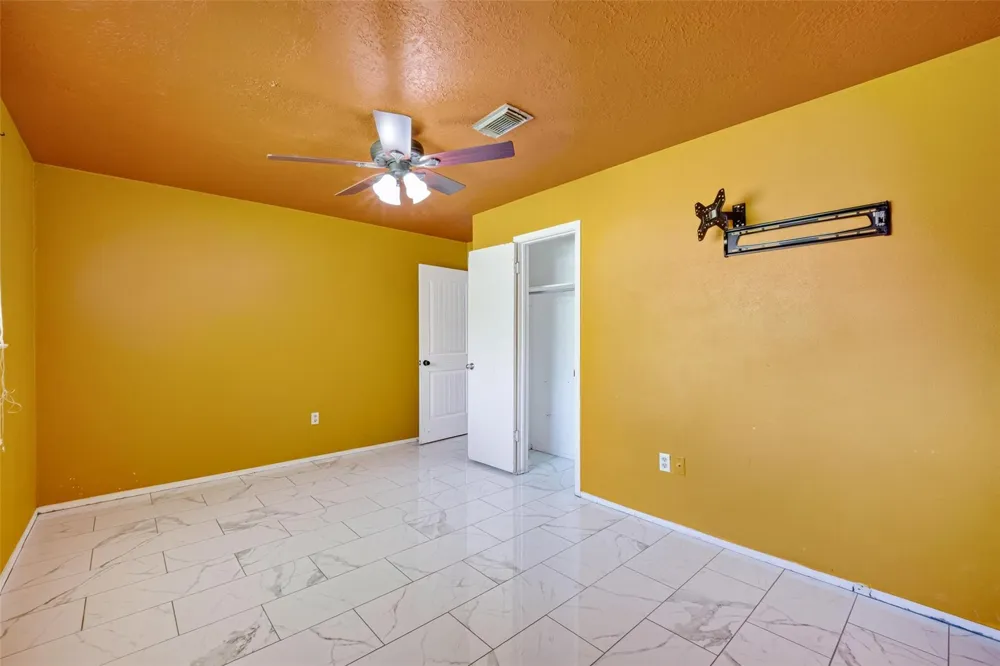 1379 Wrotham Lane Channelview, TX 77530