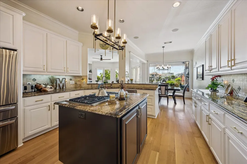 631 Northport Lane League City, TX 77565