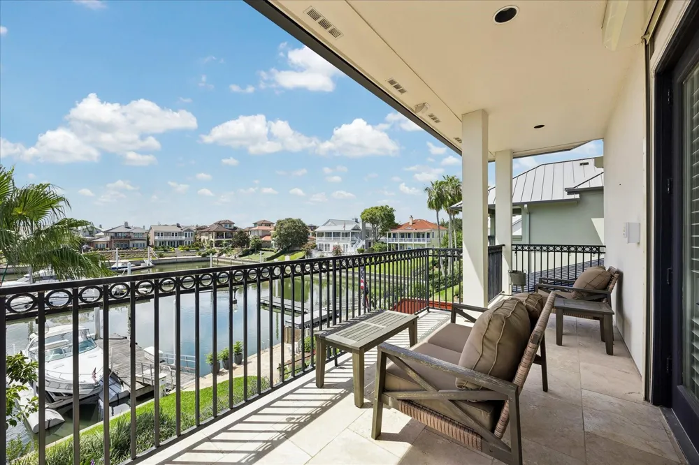 631 Northport Lane League City, TX 77565