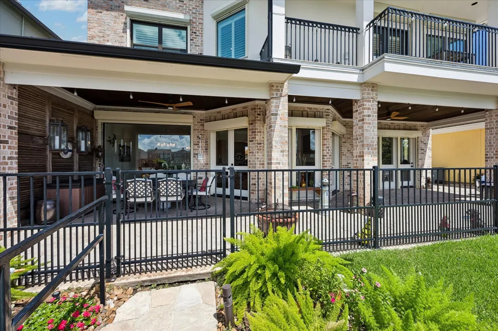 631 Northport Lane League City, TX 77565