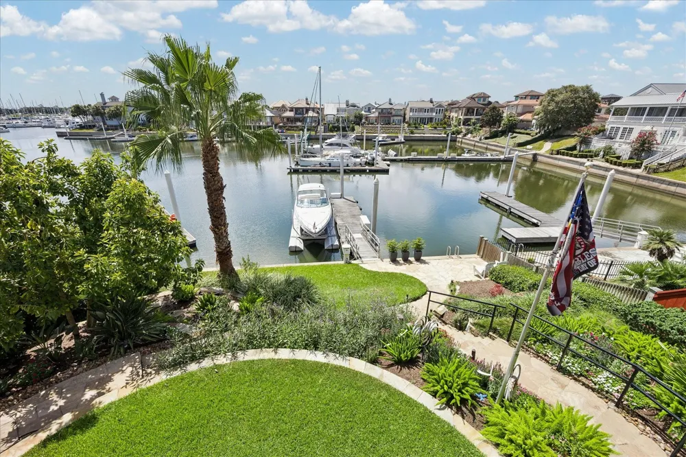 631 Northport Lane League City, TX 77565