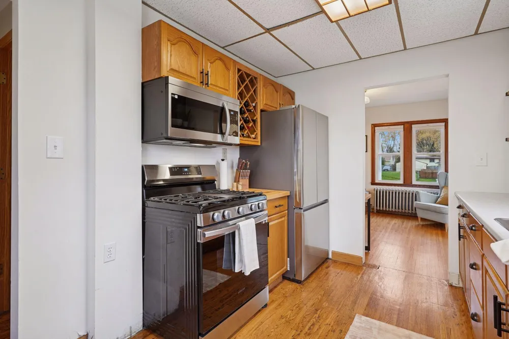 1705 Ivy Avenue E Saint Paul, MN 55106