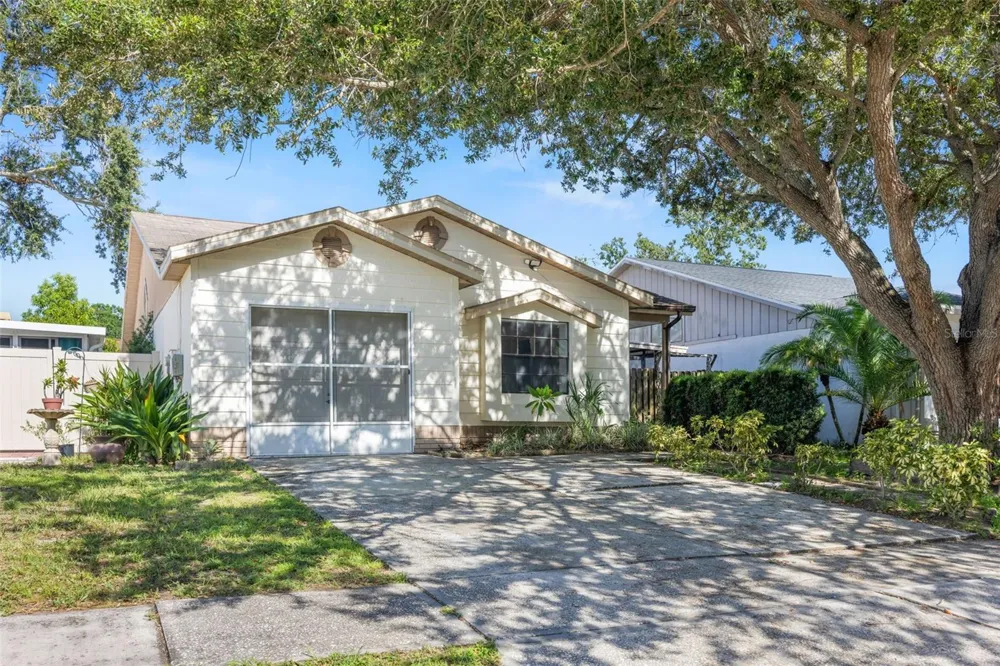 13427 LARAWAY DRIVE Riverview, FL 33579